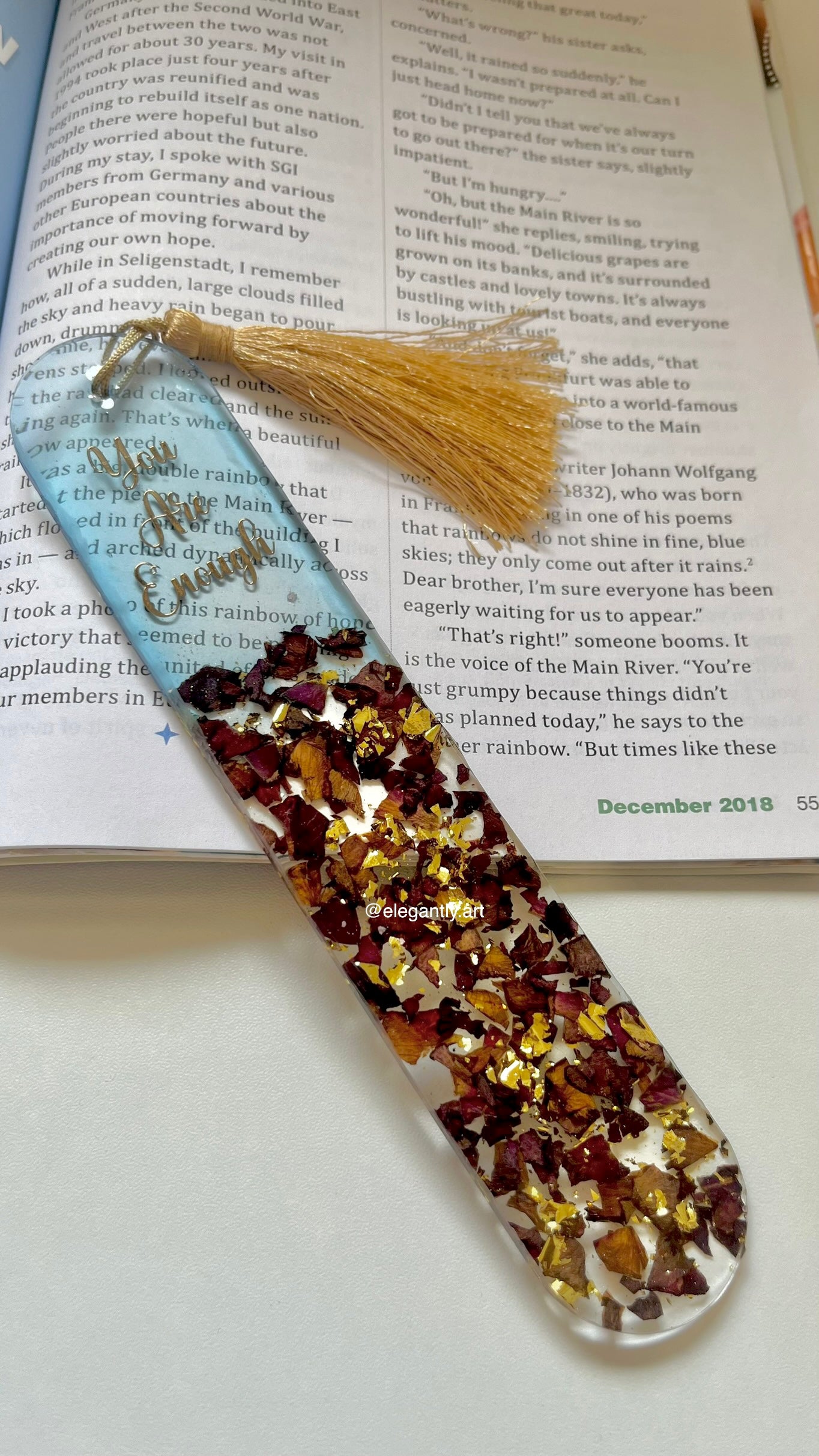 Long Curved Bookmark Pack of 4 - The Mould Story