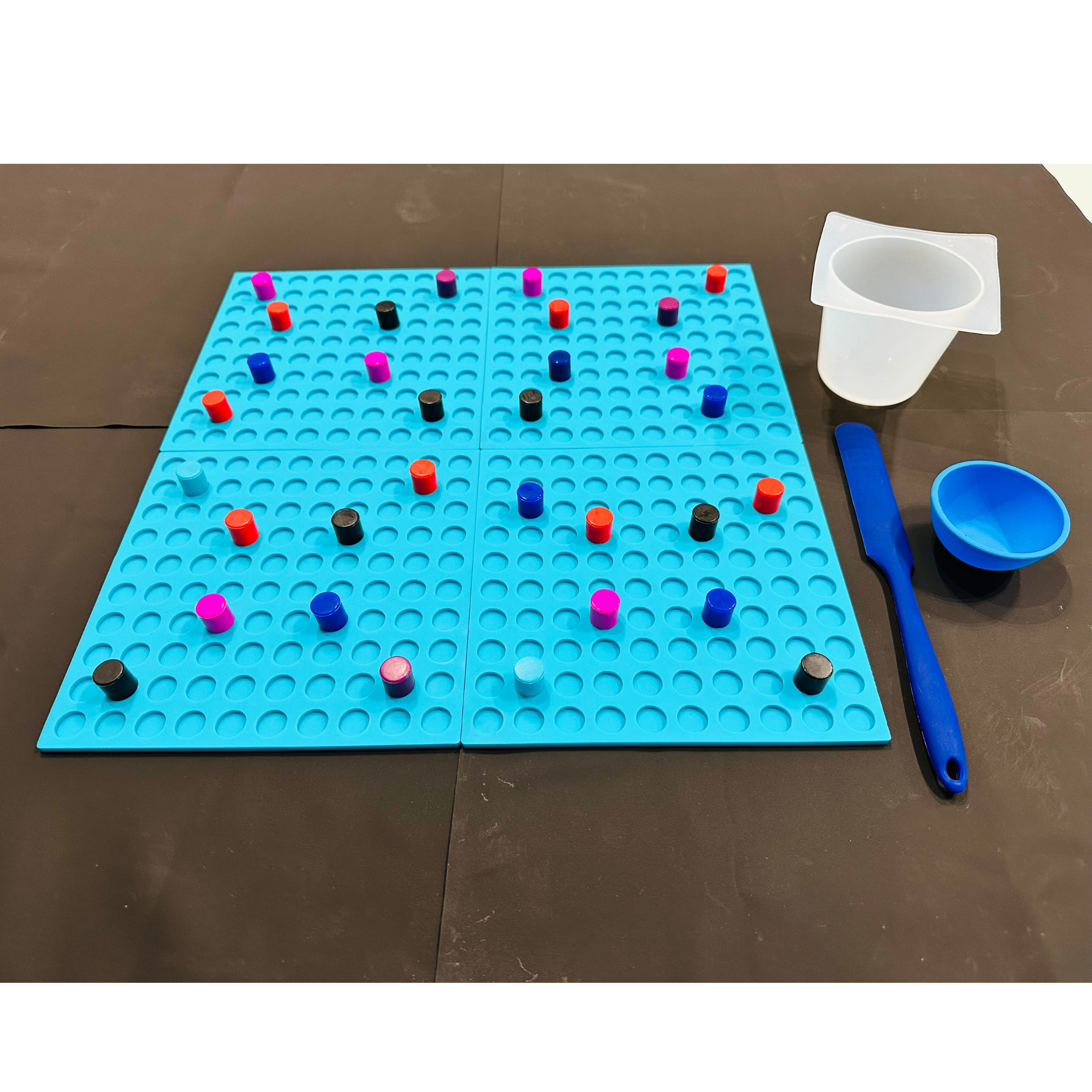 Doming Stud Mat + 8 Doming Studs - The Mould Story